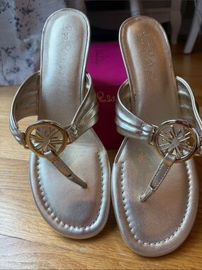 Lilly Pulitzer Metallic Gold Thong Sandals